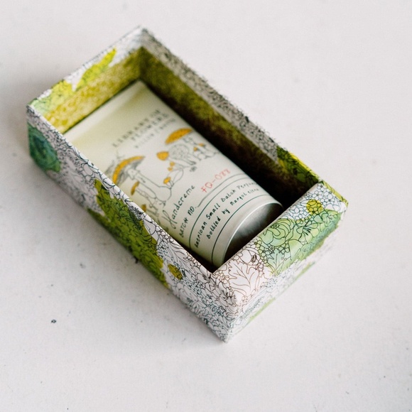 MARGOT ELENA LIBRARY OF FLOWERS Handcreme Willow & Water - Picture 3 of 4